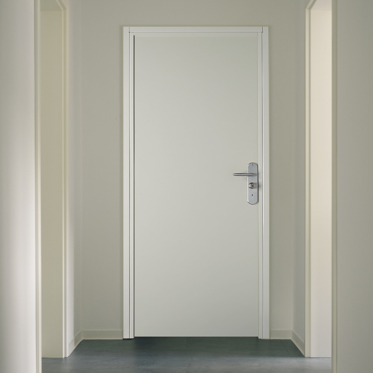 Porte blindée intérieure installée dans un local sécurisé